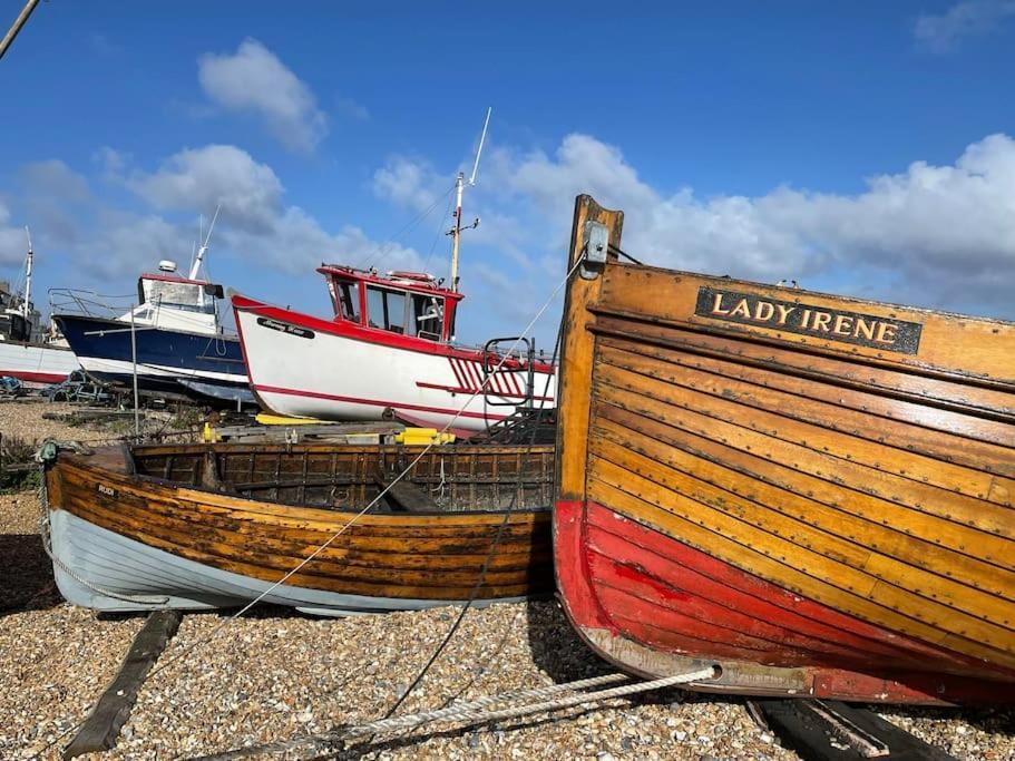 Northdene Cottage - Cosy Old Fisherman'S Cottage Two Mins From Sea - Free Parking - Wood Burning Stove - Roll Top Bath - Dog Friendly Дил Экстерьер фото