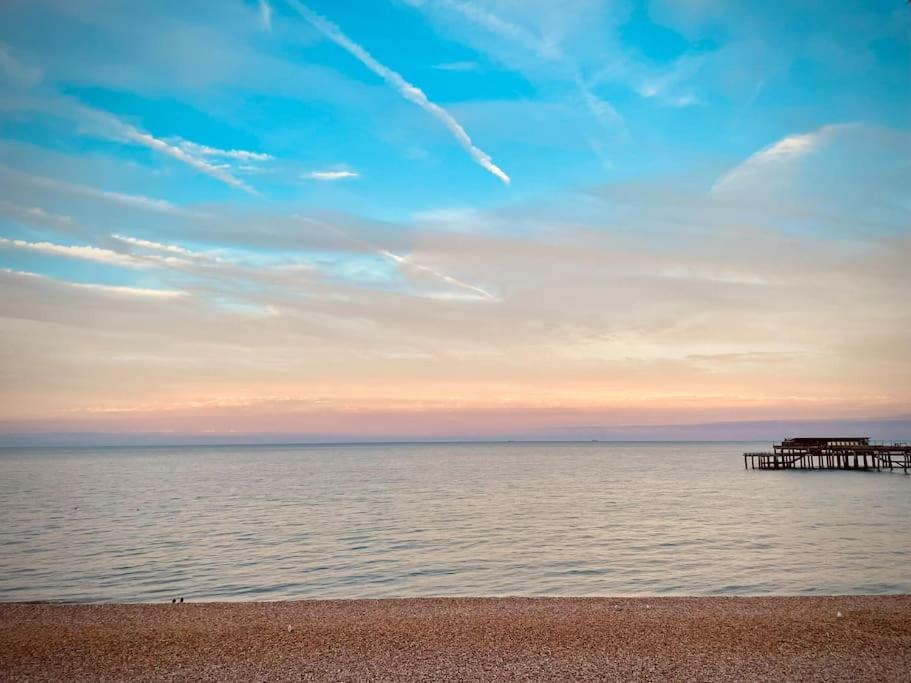 Northdene Cottage - Cosy Old Fisherman'S Cottage Two Mins From Sea - Free Parking - Wood Burning Stove - Roll Top Bath - Dog Friendly Дил Экстерьер фото
