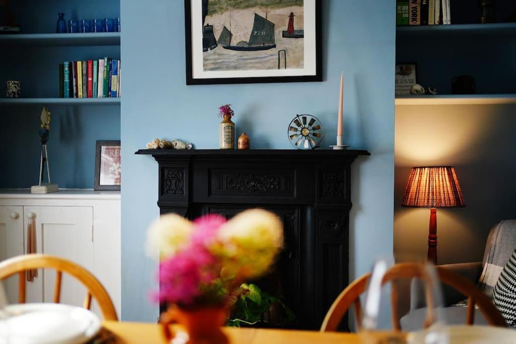 Northdene Cottage - Cosy Old Fisherman'S Cottage Two Mins From Sea - Free Parking - Wood Burning Stove - Roll Top Bath - Dog Friendly Дил Экстерьер фото