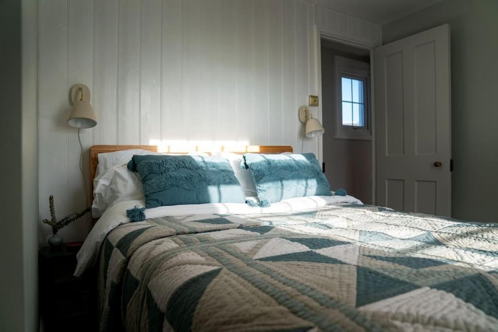 Northdene Cottage - Cosy Old Fisherman'S Cottage Two Mins From Sea - Free Parking - Wood Burning Stove - Roll Top Bath - Dog Friendly Дил Экстерьер фото