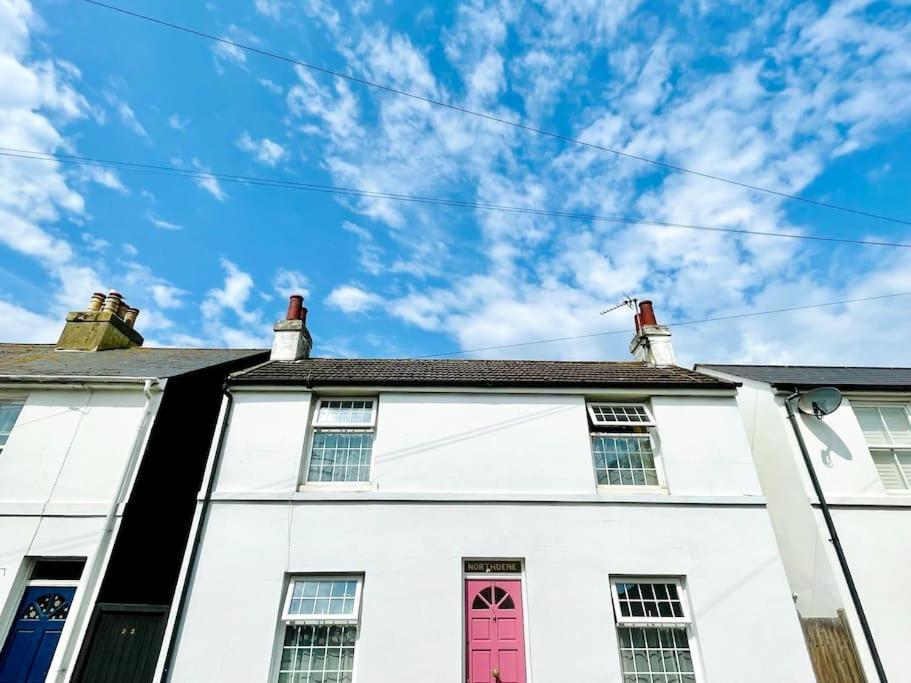 Northdene Cottage - Cosy Old Fisherman'S Cottage Two Mins From Sea - Free Parking - Wood Burning Stove - Roll Top Bath - Dog Friendly Дил Экстерьер фото