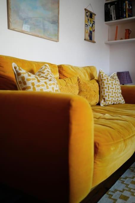 Northdene Cottage - Cosy Old Fisherman'S Cottage Two Mins From Sea - Free Parking - Wood Burning Stove - Roll Top Bath - Dog Friendly Дил Экстерьер фото